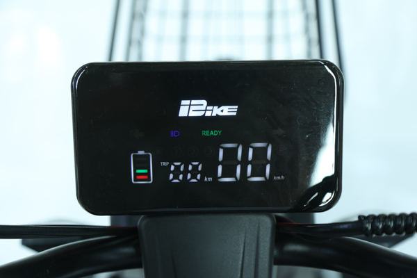 xe điện ba bánh người già xe điện ba bánh người già