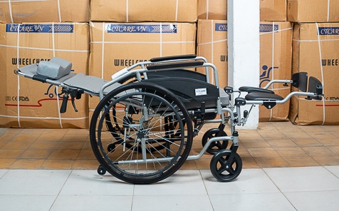 Xe lăn đa năng và xe lăn 3 trong 1 lựa chọn nào phù hợp?