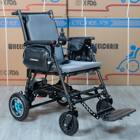 xe lăn điện nhẹ và gọn KY171