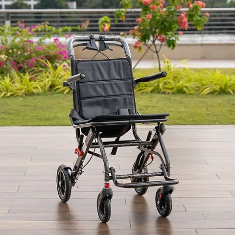 xe đẩy cho người già siêu nhẹ 608