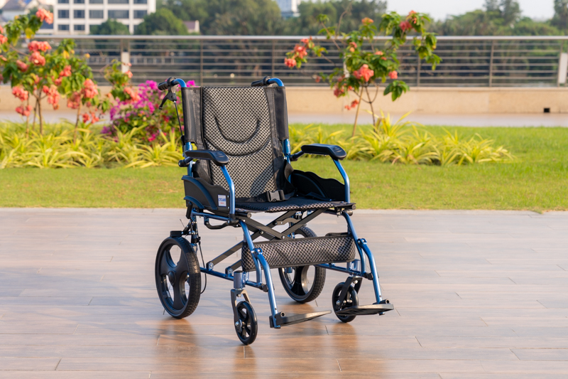 5 Lưu Ý Quan Trọng Khi Chọn Xe Lăn Cho Người Già