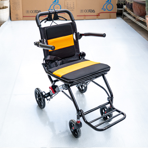 Xe đẩy người già siêu nhẹ 608 GC (khung sắt) - full