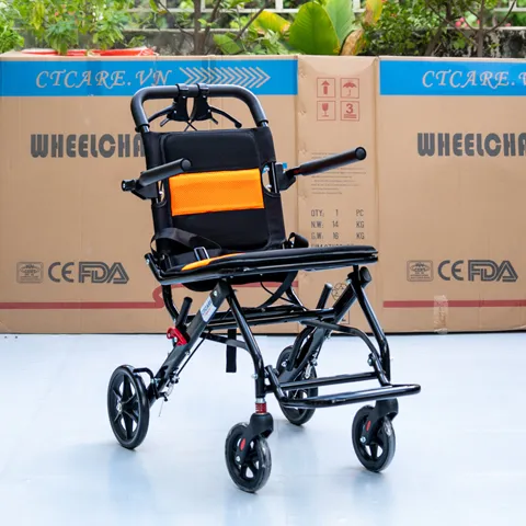 Xe đẩy người già siêu nhẹ 608 GC (khung sắt) - full